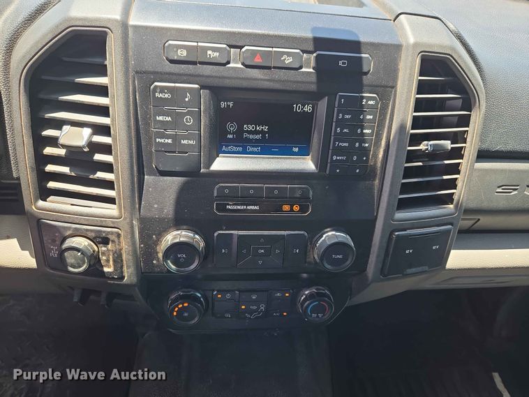 image for item EW0304 2019 Ford F250 Super Duty Crew Cab pickup truck