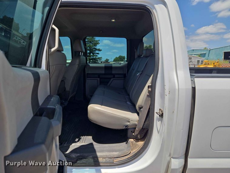 image for item EW0304 2019 Ford F250 Super Duty Crew Cab pickup truck