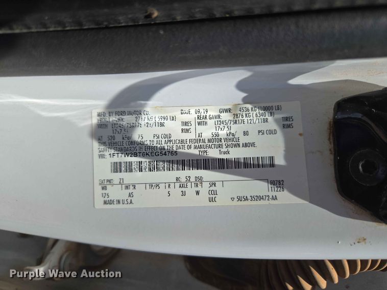 image for item EW0304 2019 Ford F250 Super Duty Crew Cab pickup truck