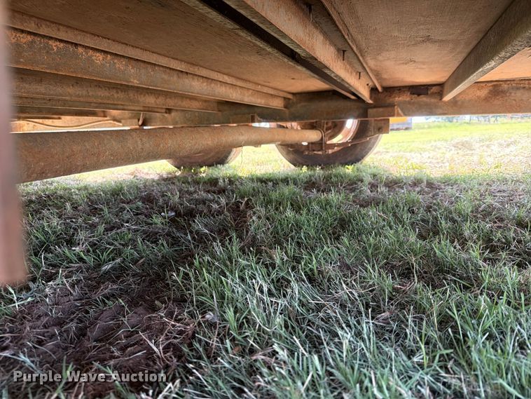 image for item EW0317 2012 Horton Vans enclosed cargo trailer