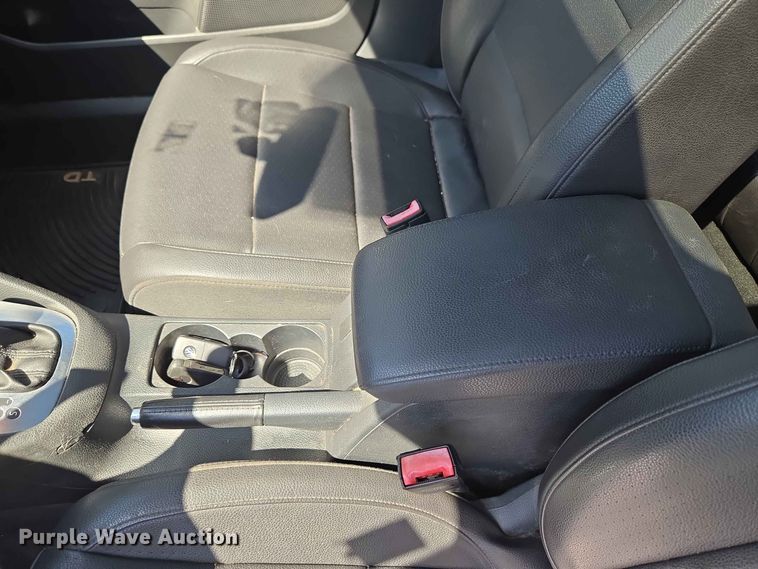 image for item EW0324 2012 Volkswagen Jetta Sportwagen 