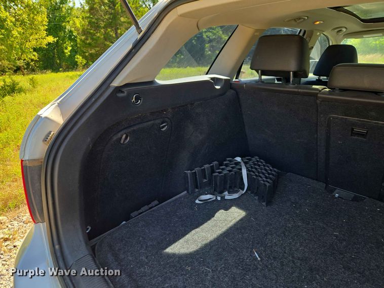 image for item EW0324 2012 Volkswagen Jetta Sportwagen 