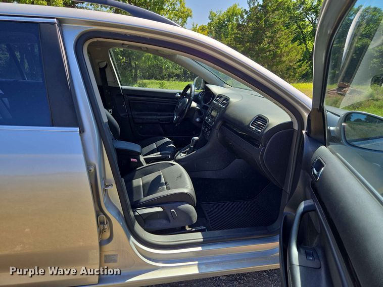 image for item EW0324 2012 Volkswagen Jetta Sportwagen 