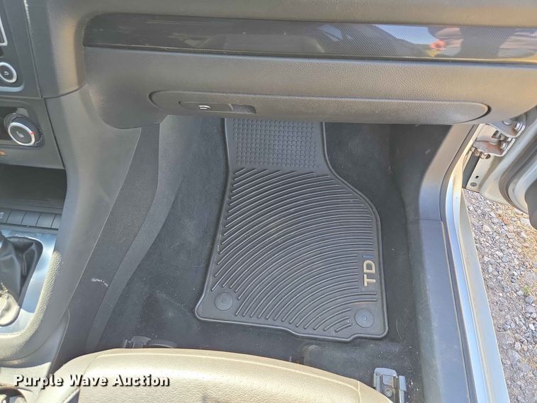 image for item EW0324 2012 Volkswagen Jetta Sportwagen 