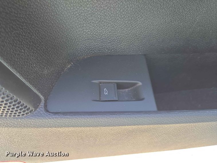 image for item EW0324 2012 Volkswagen Jetta Sportwagen 