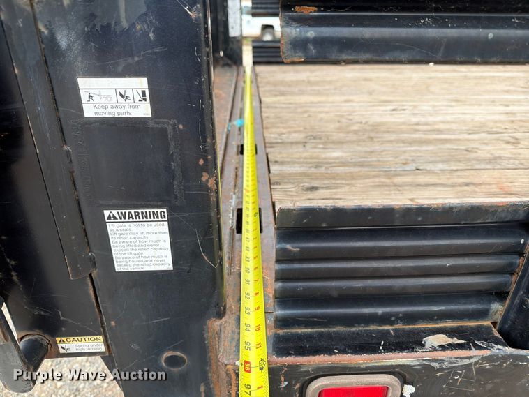 image for item EW0332 2010 Chevrolet Silverado 3500HD Crew Cab flatbed pickup truck