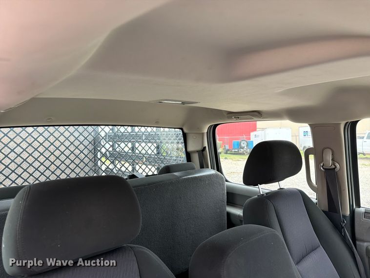image for item EW0332 2010 Chevrolet Silverado 3500HD Crew Cab flatbed pickup truck