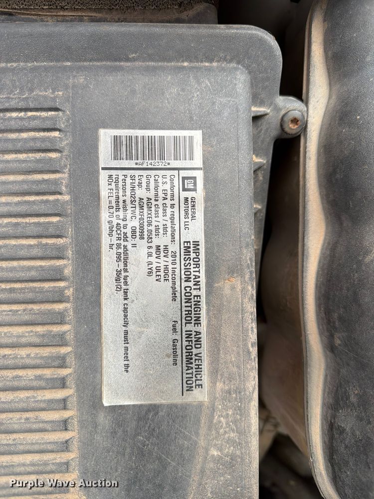 image for item EW0332 2010 Chevrolet Silverado 3500HD Crew Cab flatbed pickup truck