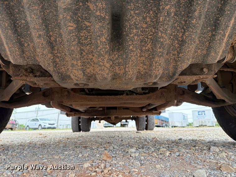 image for item EW0332 2010 Chevrolet Silverado 3500HD Crew Cab flatbed pickup truck