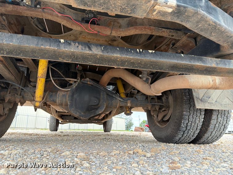 image for item EW0332 2010 Chevrolet Silverado 3500HD Crew Cab flatbed pickup truck