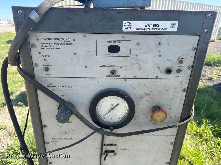 image for item EW4892 C.A. Laboratories 1211 pneumatic response tester