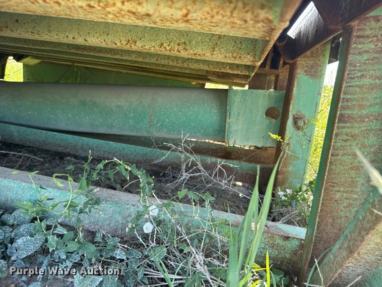 image for item EW4896 Loading dock