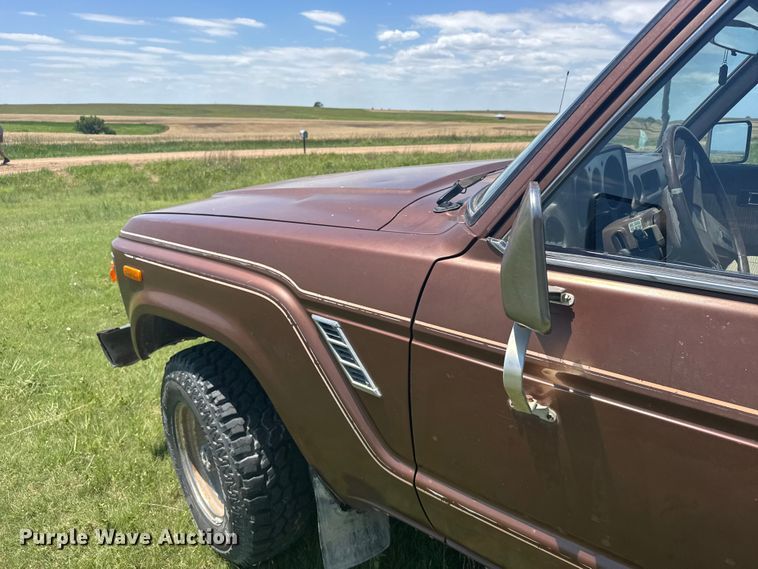 image for item EW4899 1982 Toyota Land Cruiser FJ60 SUV