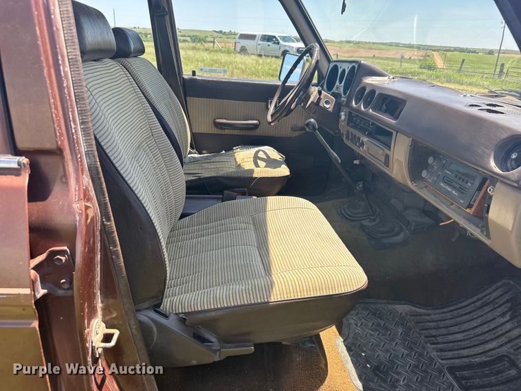 image for item EW4899 1982 Toyota Land Cruiser FJ60 SUV