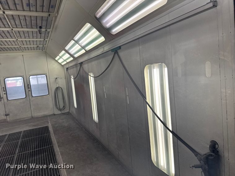 image for item EW4914 Garmet paint booth