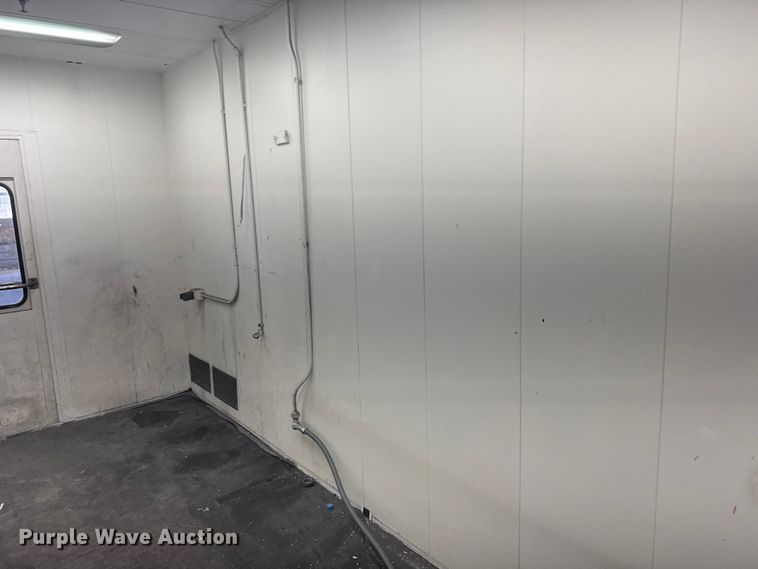 image for item EW4914 Garmet paint booth