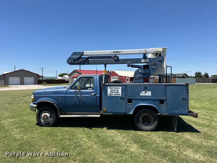 image for item EW4916 1993 Ford F350 bucket truck