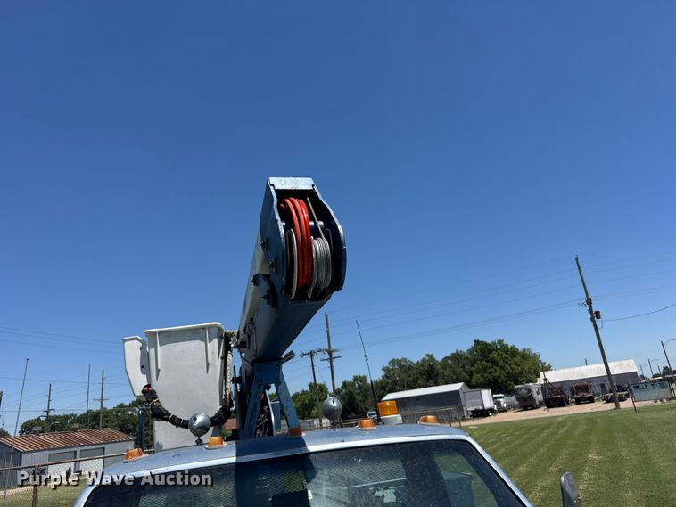 image for item EW4916 1993 Ford F350 bucket truck