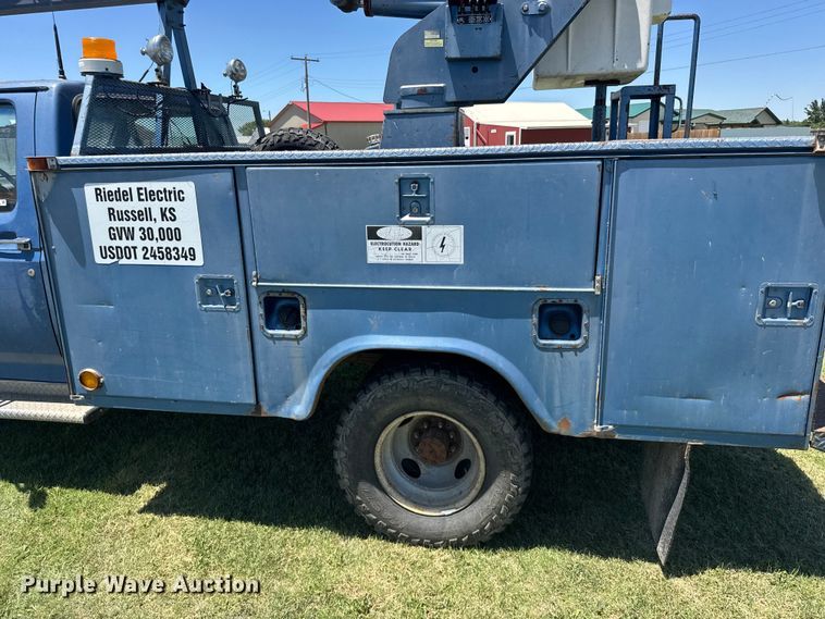 image for item EW4916 1993 Ford F350 bucket truck