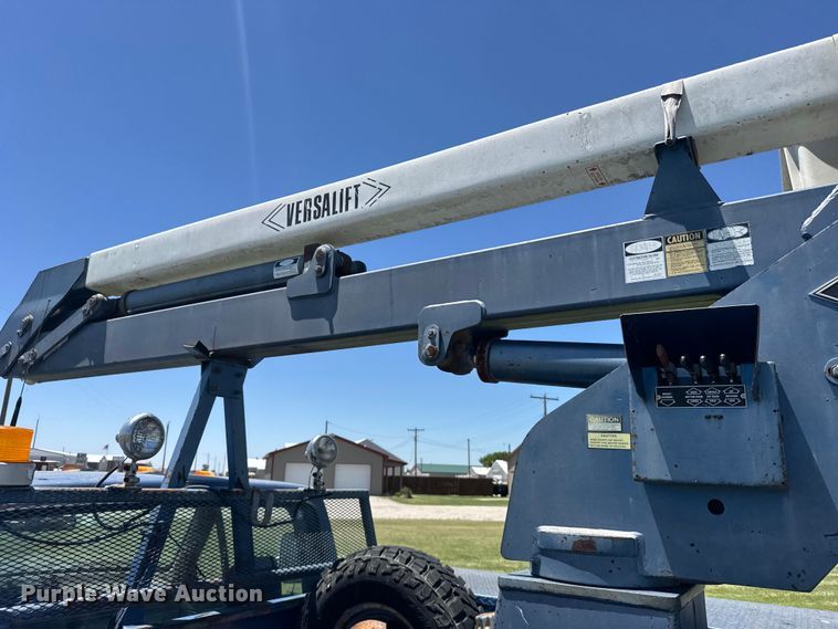 image for item EW4916 1993 Ford F350 bucket truck
