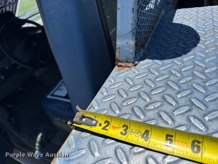 image for item EW4916 1993 Ford F350 bucket truck