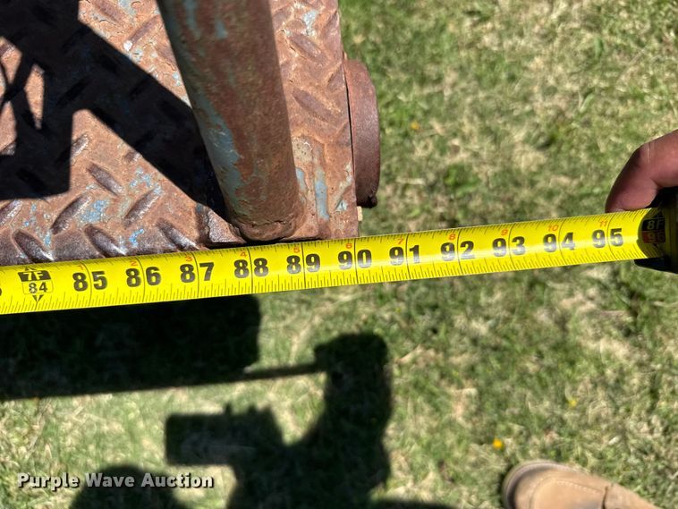 image for item EW4916 1993 Ford F350 bucket truck