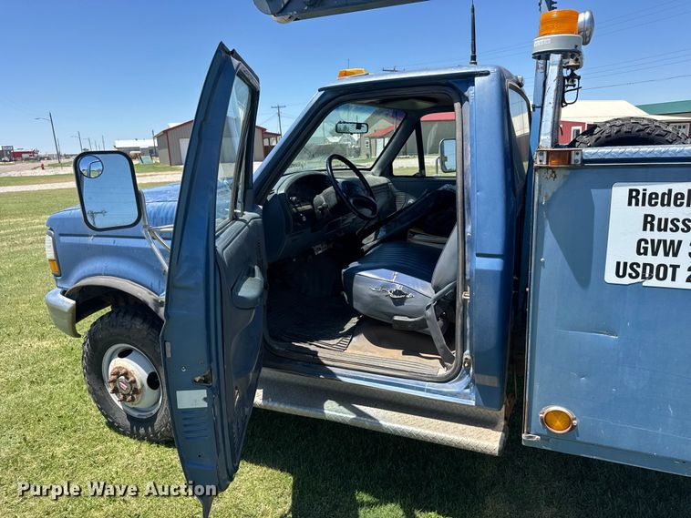 image for item EW4916 1993 Ford F350 bucket truck