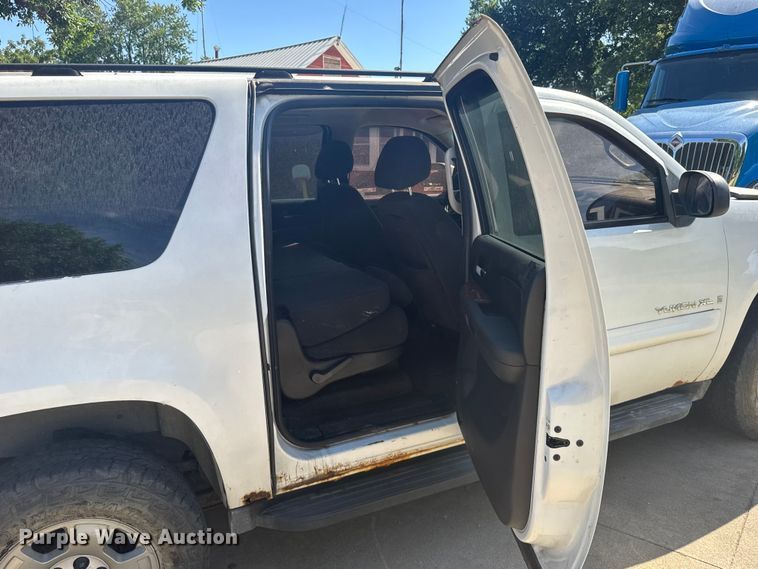 image for item EW4923 2007 GMC Yukon XL SUV