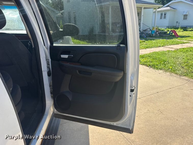 image for item EW4923 2007 GMC Yukon XL SUV