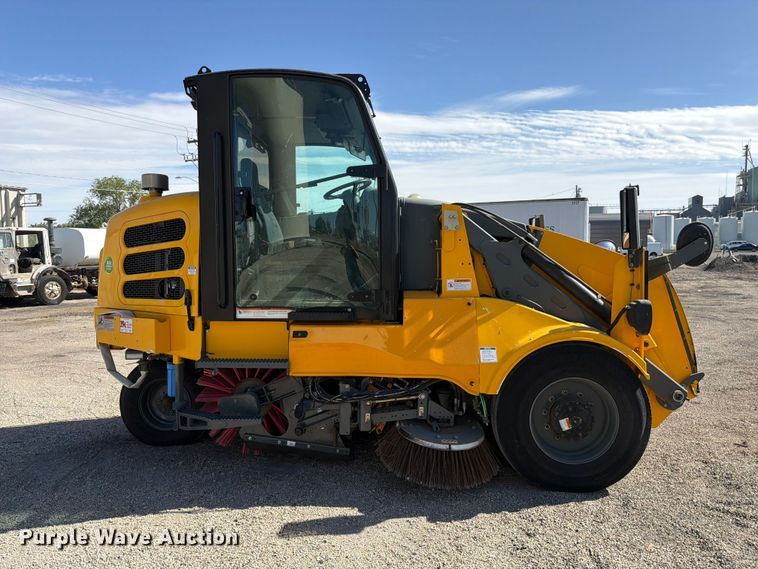 image for item EX0492 2013 Elgin Pelican street sweeper