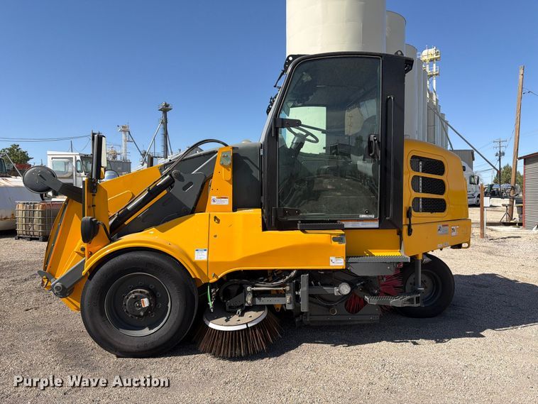 image for item EX0492 2013 Elgin Pelican street sweeper
