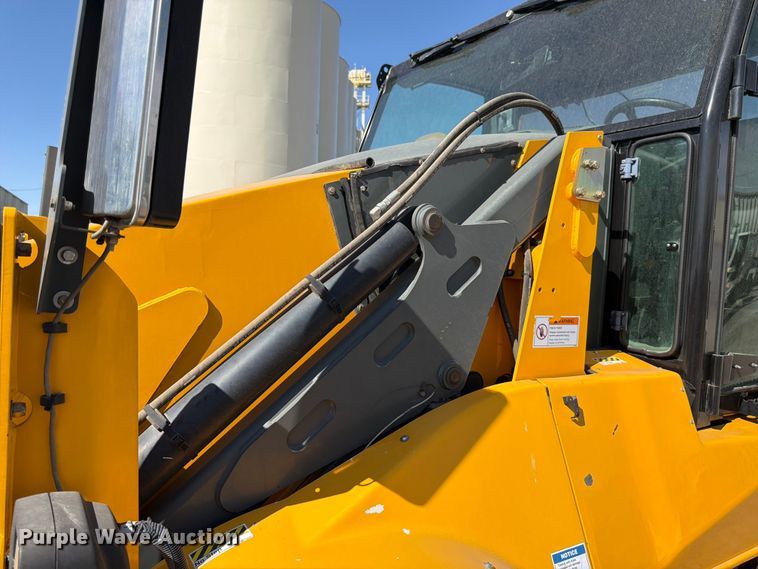 image for item EX0492 2013 Elgin Pelican street sweeper
