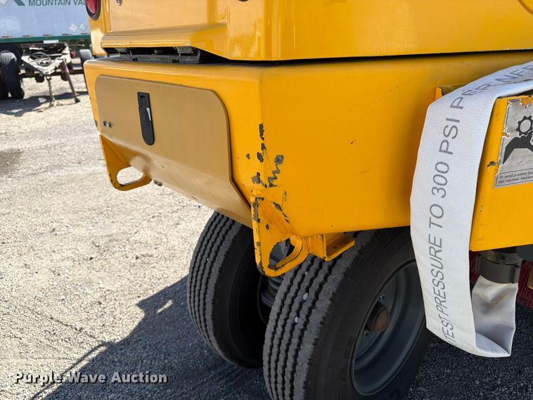 image for item EX0492 2013 Elgin Pelican street sweeper