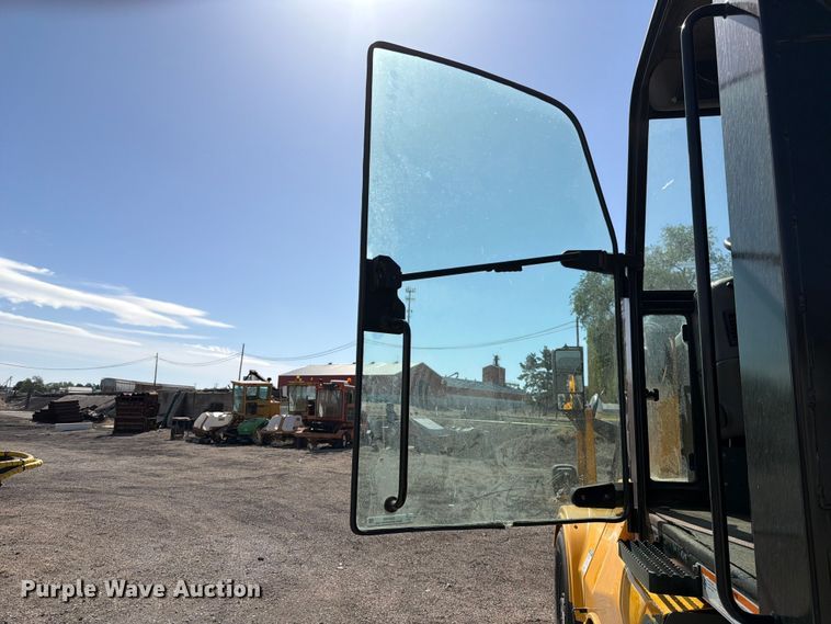 image for item EX0492 2013 Elgin Pelican street sweeper