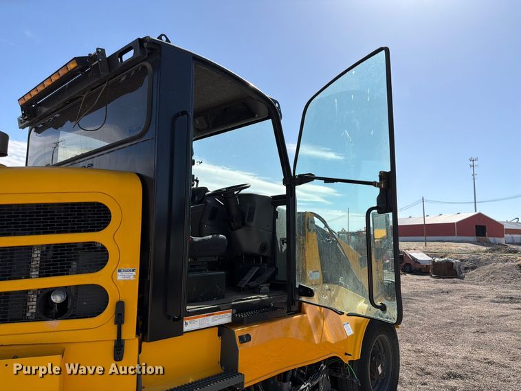 image for item EX0492 2013 Elgin Pelican street sweeper