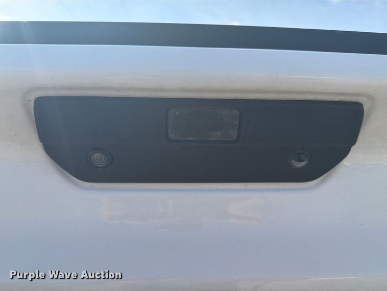 image for item EX4528 2020 Chevrolet Silverado 1500 Crew Cab pickup truck