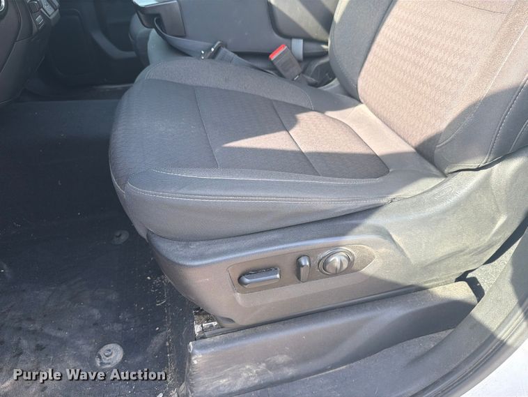 image for item EX4528 2020 Chevrolet Silverado 1500 Crew Cab pickup truck