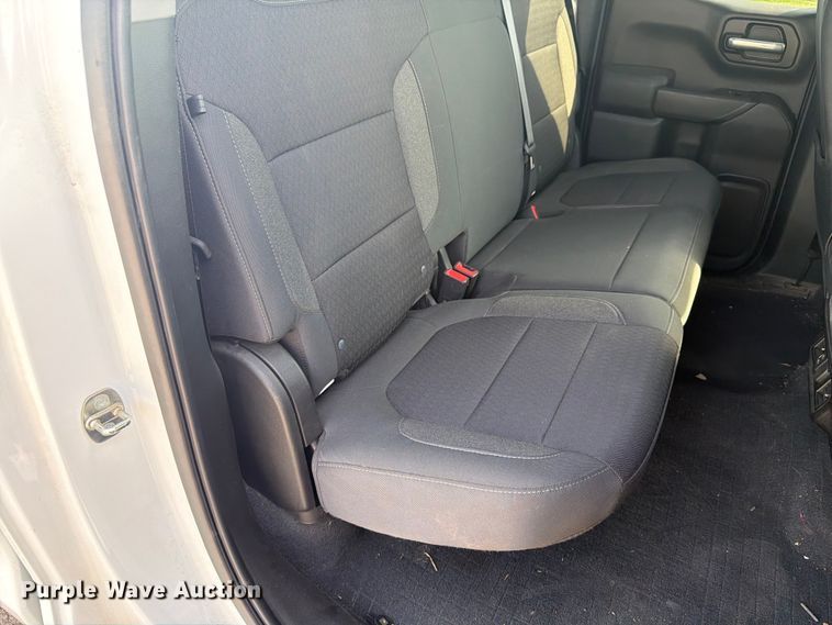 image for item EX4528 2020 Chevrolet Silverado 1500 Crew Cab pickup truck