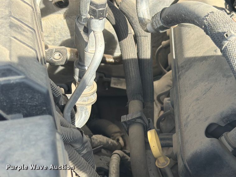 image for item EX4528 2020 Chevrolet Silverado 1500 Crew Cab pickup truck