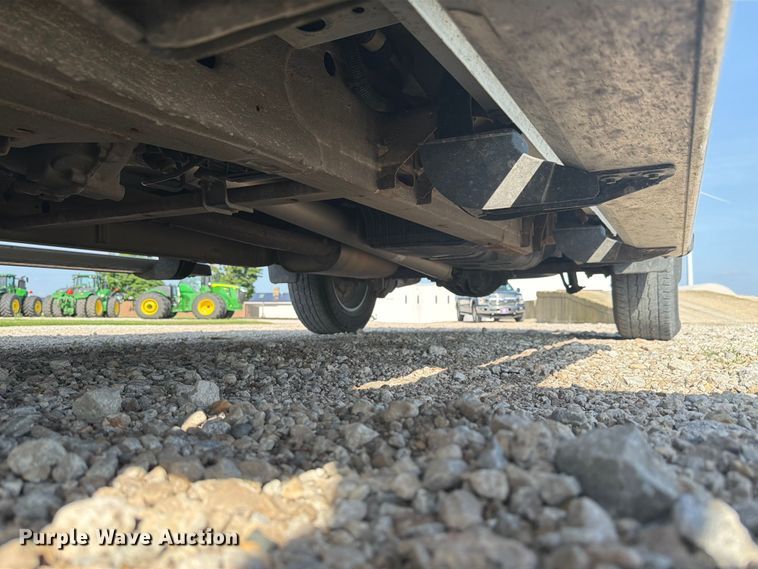 image for item EX4528 2020 Chevrolet Silverado 1500 Crew Cab pickup truck