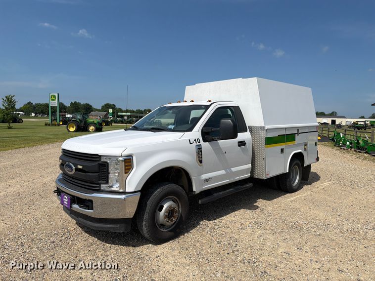 2019-ford-f350-super-duty-xl-pickup-truck #1490262