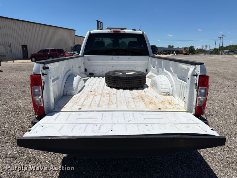 image for item EX4531 2020 Ford F250 Super Duty XL pickup truck