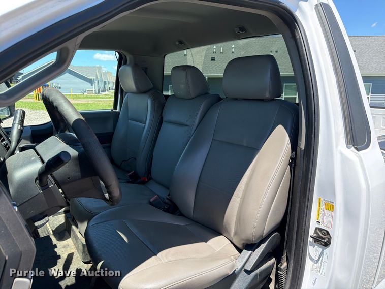 image for item EX4531 2020 Ford F250 Super Duty XL pickup truck