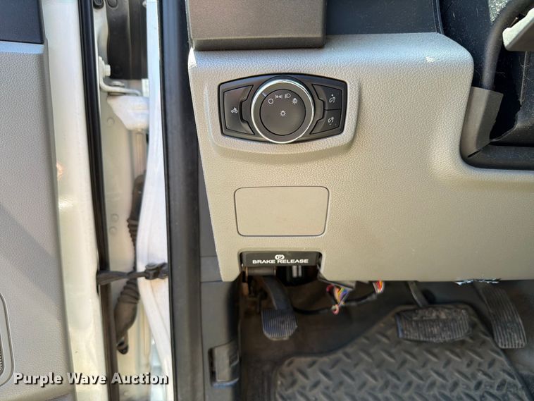 image for item EX4531 2020 Ford F250 Super Duty XL pickup truck