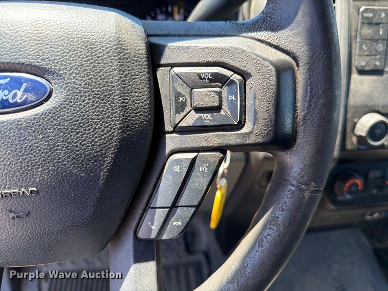image for item EX4531 2020 Ford F250 Super Duty XL pickup truck
