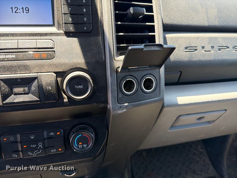 image for item EX4531 2020 Ford F250 Super Duty XL pickup truck