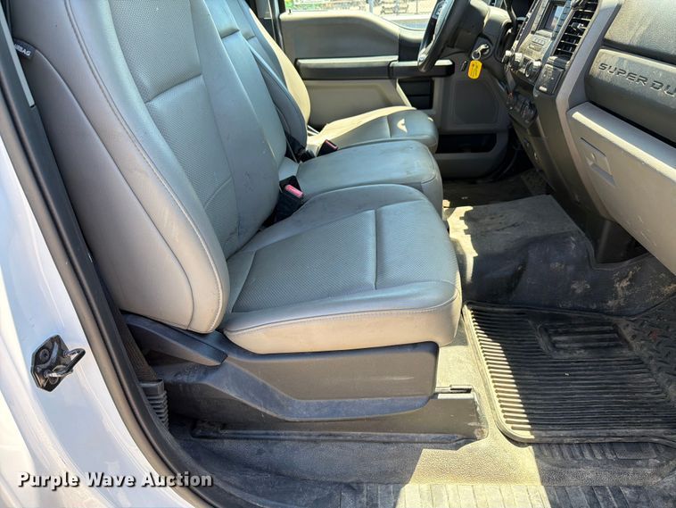 image for item EX4531 2020 Ford F250 Super Duty XL pickup truck