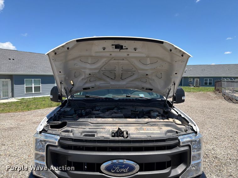 image for item EX4531 2020 Ford F250 Super Duty XL pickup truck