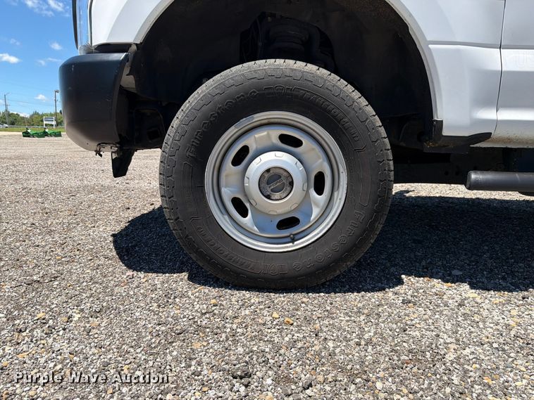image for item EX4531 2020 Ford F250 Super Duty XL pickup truck