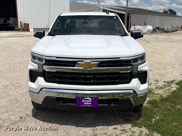 image for item EX4539 2022 Chevrolet Silverado 1500 Ext. Cab pickup truck